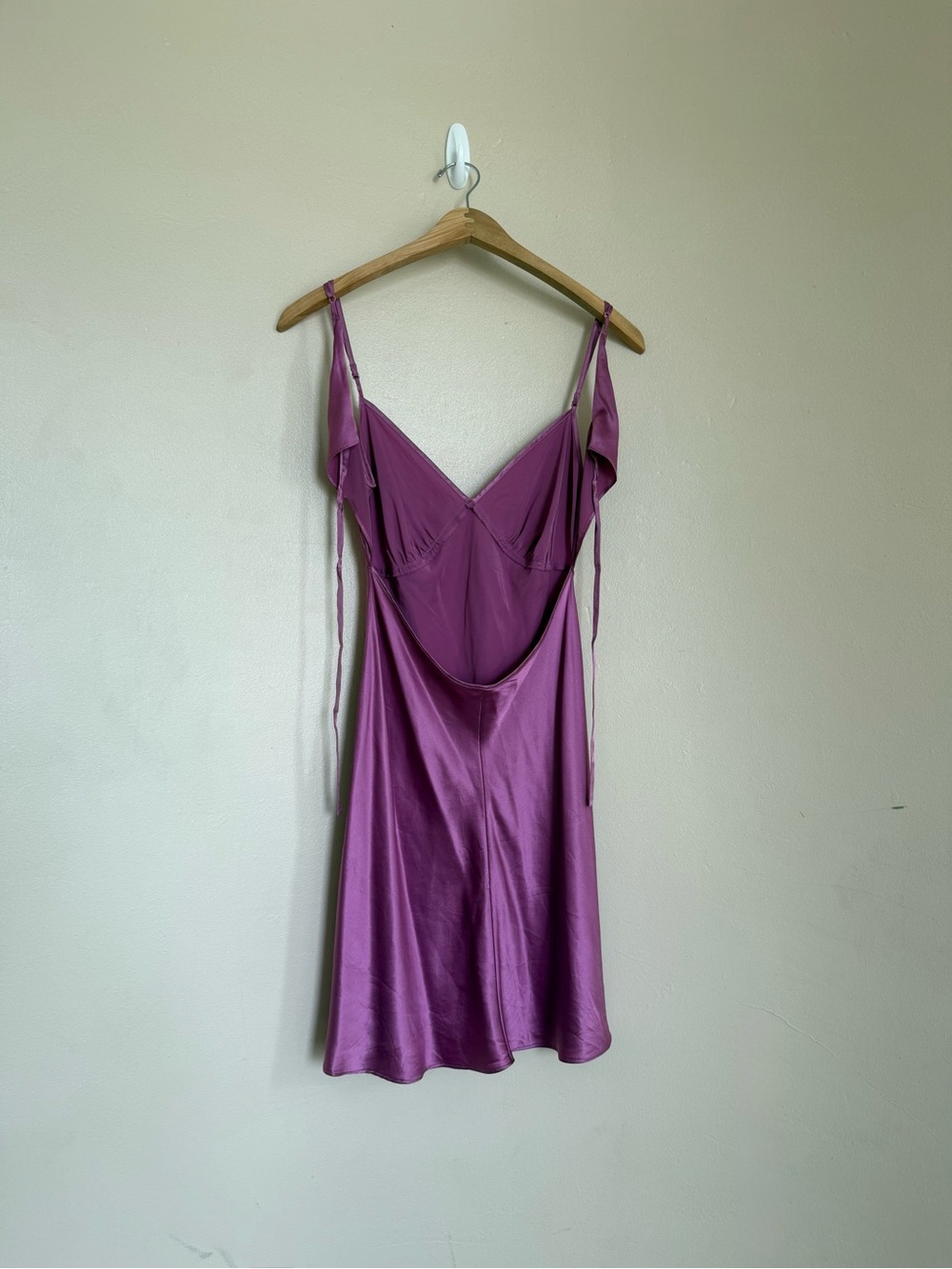 100% Silk Victoria’s Secret Shiny Tie-Back Dress - Picture 3 of 7